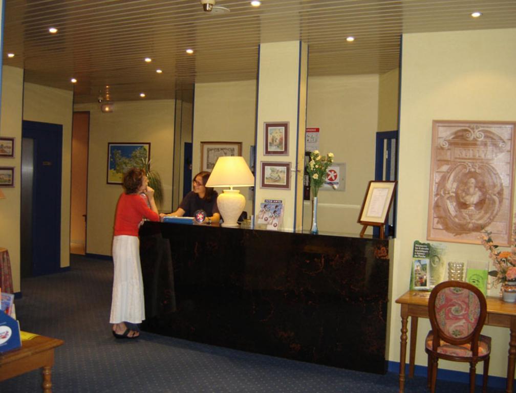 Hotel Sully Nogent-le-Rotrou Bagian luar foto